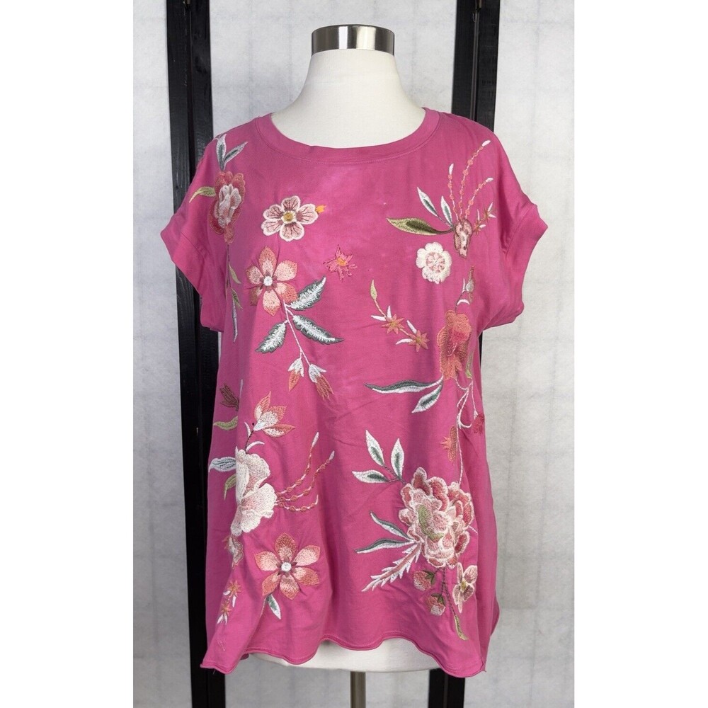 Johnny Was Cap Sleeved Embroidered Top. Size: S Flawed